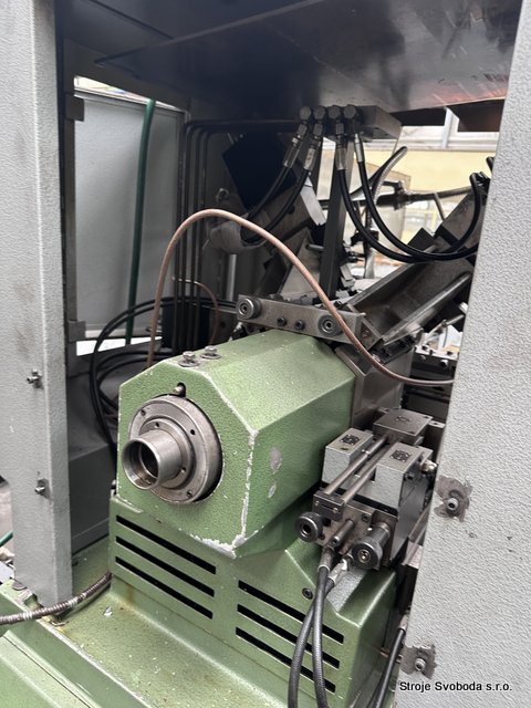 Soustruh automatický revolverový SCHAUBLIN 123 (9566 - pridat Automatic turret lathe SCHAUBLIN 123 (10).JPG)